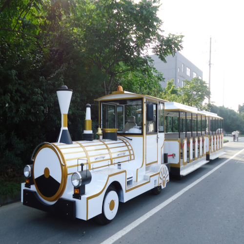 白色主題無(wú)軌觀(guān)光小火車(chē)